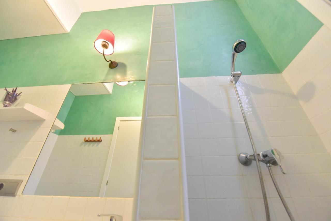 New! Bohemian Apartment In The Center Севилья Экстерьер фото